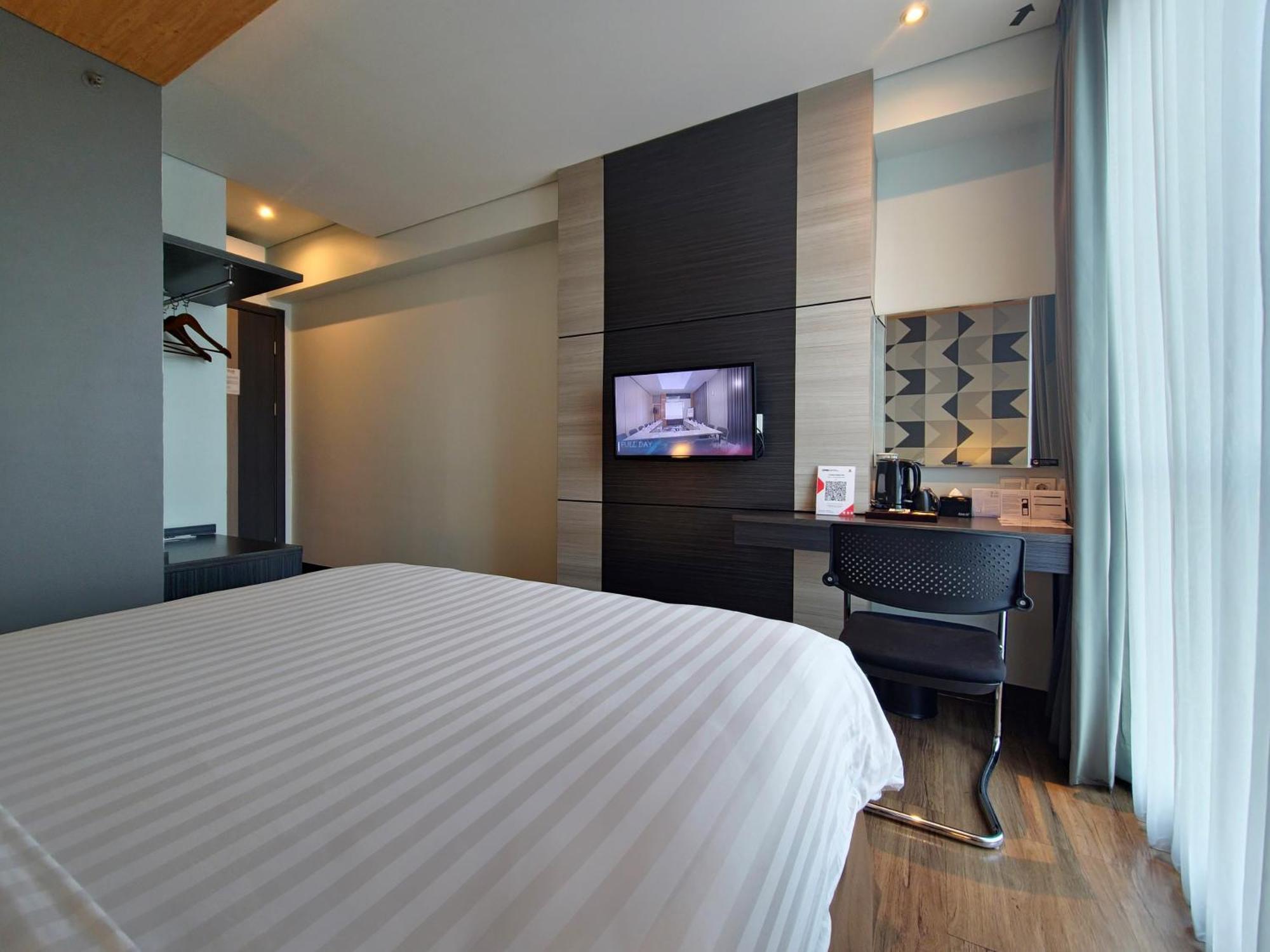 Luminor Hotel Jemursari By Wh With The Best Breakfast In Town And Located Near Surabaya Industrial Estate Rungkut Sier Экстерьер фото
