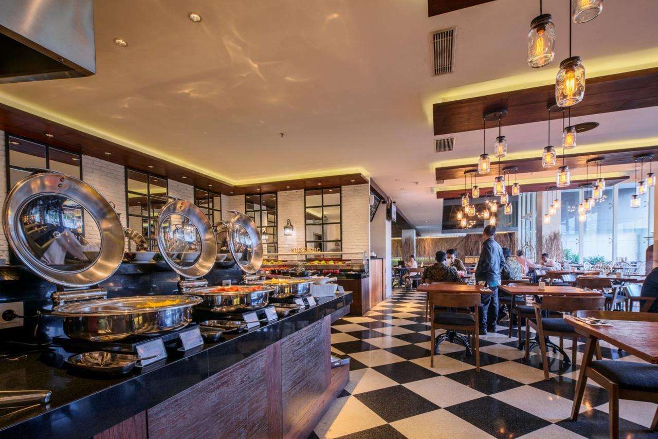 Luminor Hotel Jemursari By Wh With The Best Breakfast In Town And Located Near Surabaya Industrial Estate Rungkut Sier Экстерьер фото